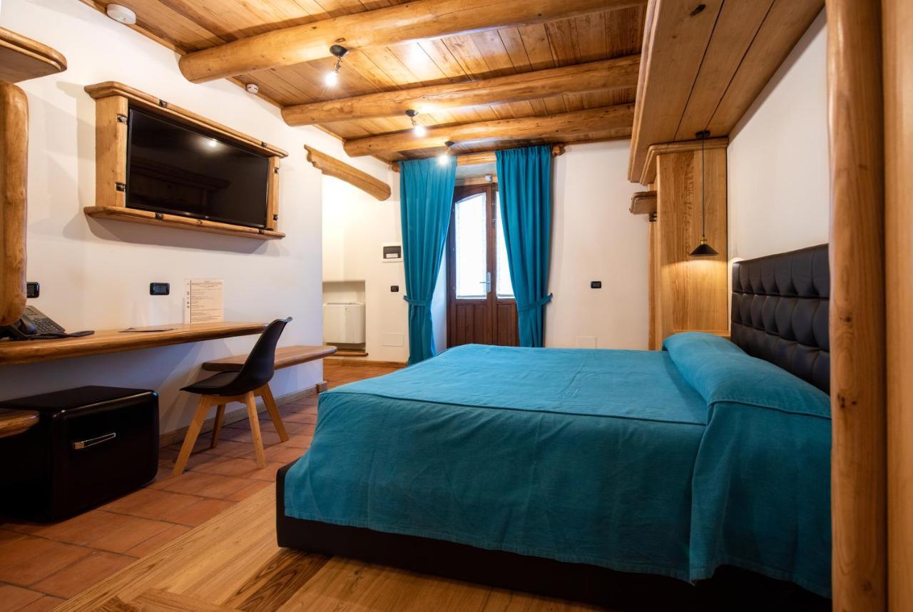 Etna Quota Mille Boutique Hotel, Typical Sicilian Food & Wine ランダッツォ エクステリア 写真