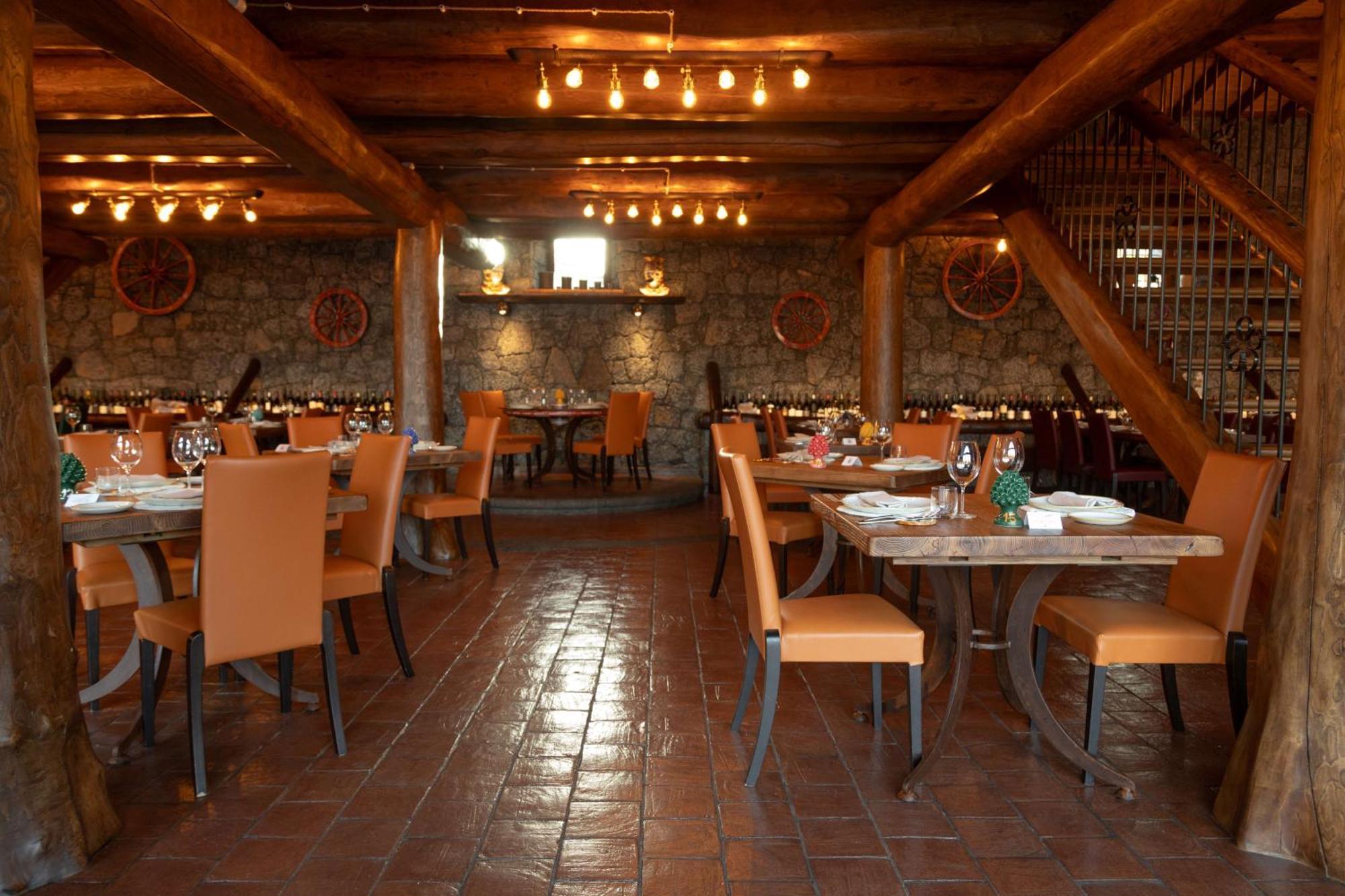 Etna Quota Mille Boutique Hotel, Typical Sicilian Food & Wine ランダッツォ エクステリア 写真